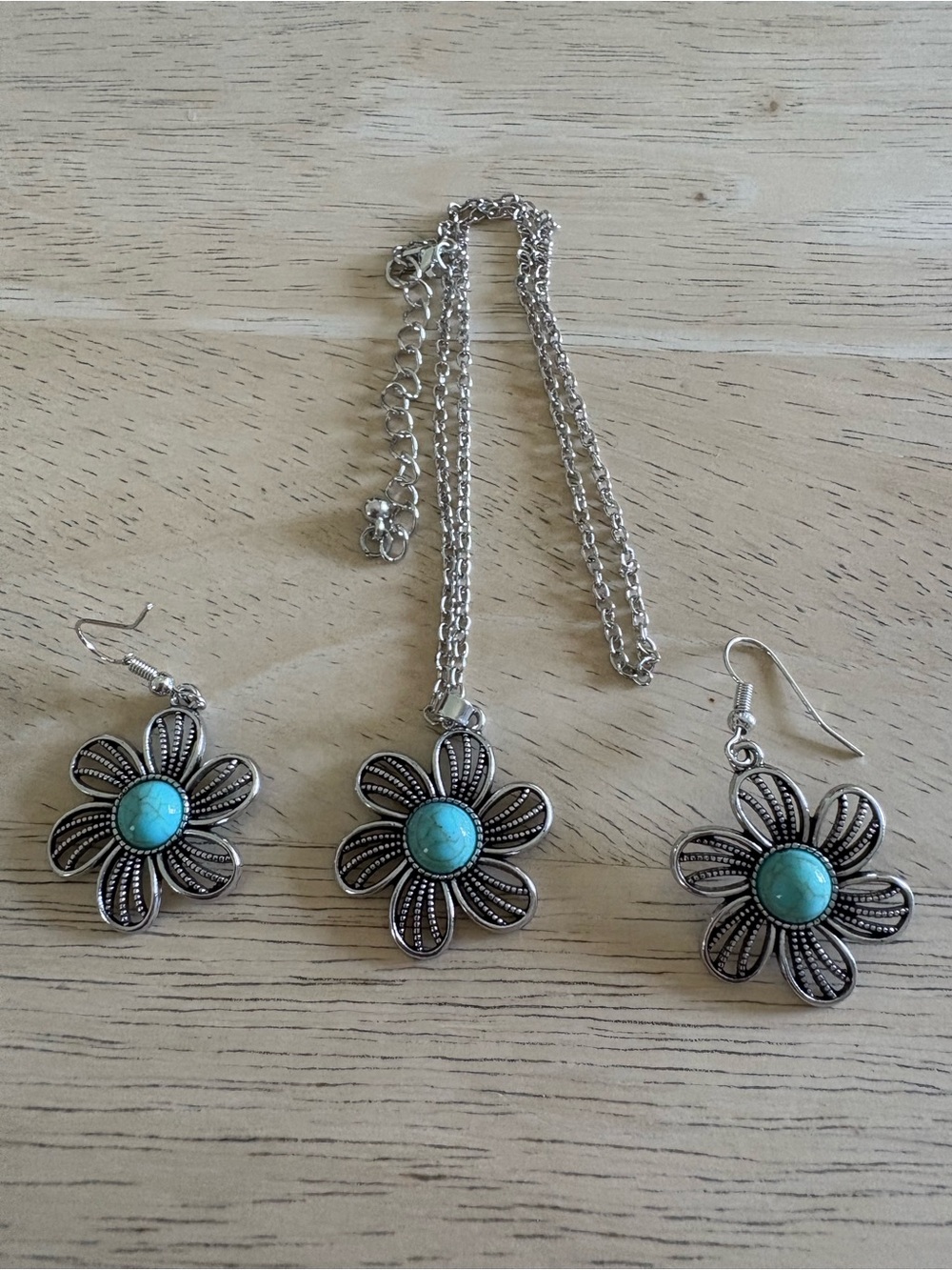 Silver Flower Necklace & Earring Set with Turquoise Center - Women Jewelry